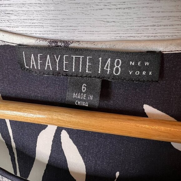 Lafayette 148 New York Blouse Womens SZ 6 Black & White Floral 100% Silk Natural - Picture 2 of 16